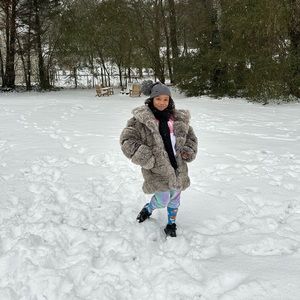 Meet your Posher, Essie